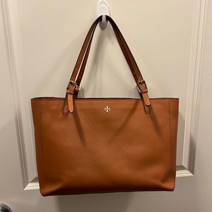 Tory Burch York buckle tote & Dust bag!